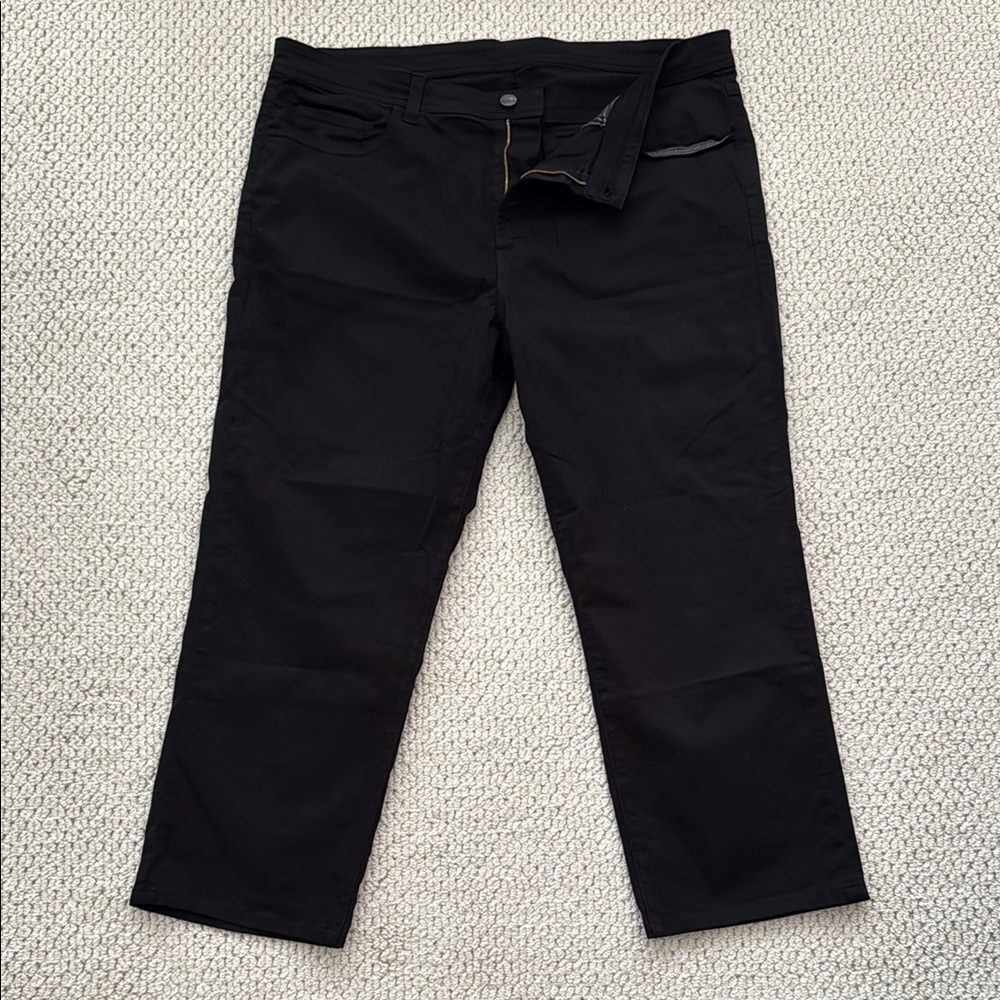 Straight Down Black Jeans Timeless Style
